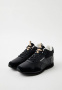 GZ1436100047244-sneaker-search-1